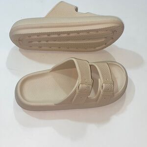 Women Sandals Size 42-43 270 (2.6)